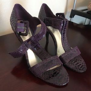 SNAKESKIN HEELS